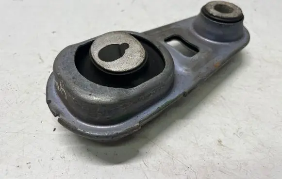 Nissan Qashqai Engine mount bracket 113604EA0A