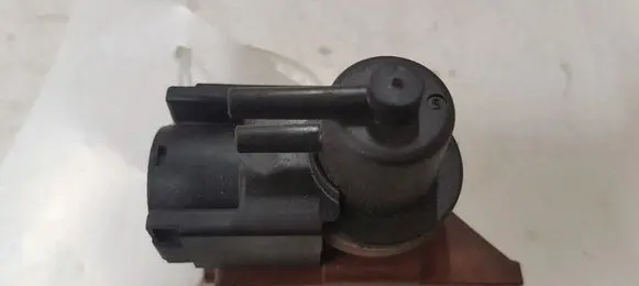 Peugeot 407 Turbo solenoid valve 70096701 9654282880
