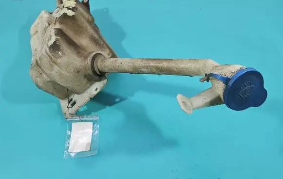 Nissan Qashqai Windshield washer fluid reservoir/tank 28910-JD000 IMPRK1499725