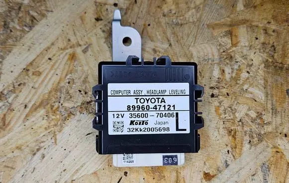Toyota Prius+ (ZVW40) Other control units/modules 89960-47121
