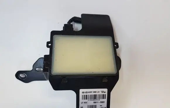Hyundai Sonata Blind spot module 95811E6001 E695850000 E695879000