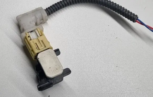 Mitsubishi Outlander Airbag deployment crash/impact sensor 8651A165 0163 160208401