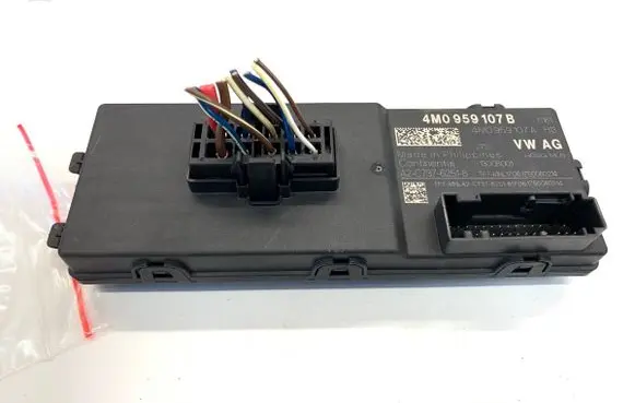Audi A4 S4 B9 8W Other control units/modules 4M0959107B
