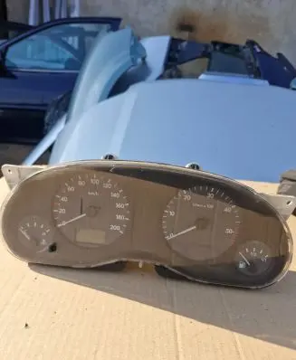 Volkswagen Sharan Speedometer (instrument cluster) 7m0919863g