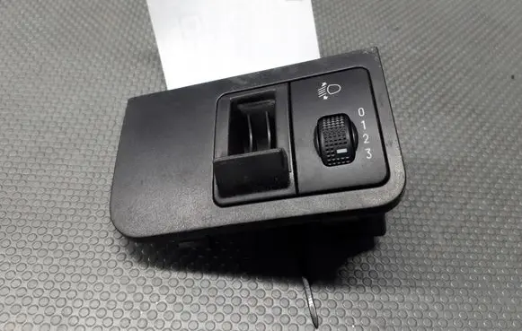 Chevrolet Astra Fog light switch 