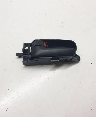 Suzuki Grand Vitara II Front door interior handle