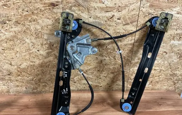 Opel Insignia A Front window lifting mechanism without motor 965872102 0210