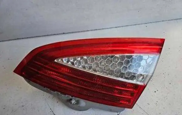 Ford Mondeo MK IV Tailgate rear/tail lights 7S7113A602B