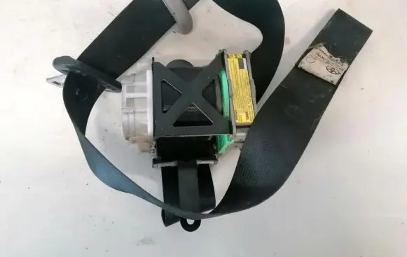 Toyota Yaris Front seatbelt 732200d120 73220-0d120