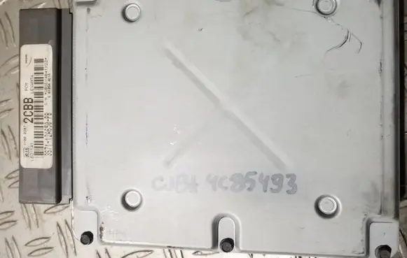 Ford Mondeo Mk III Engine control unit/module 3S7112A650PB G0185A 4D16