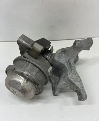 Audi A8 S8 D4 4H Engine mount bracket 4H0199255AA