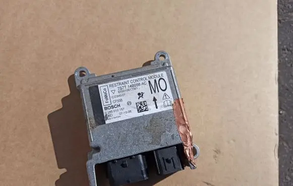 Ford Mondeo MK IV Airbag control unit/module