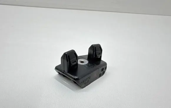 Tesla Model Y Front bumper mounting bracket 1493772