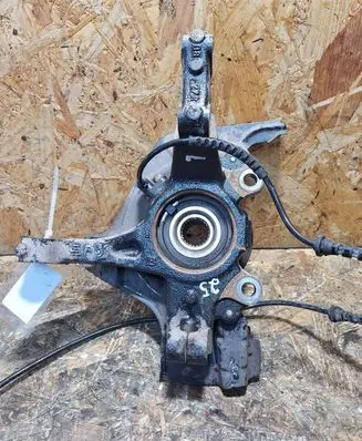 Alfa Romeo 159 Front wheel hub spindle knuckle