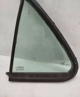 Renault Laguna II Rear vent window glass 8200000399