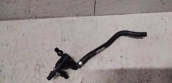 Mercedes-Benz E W213 Engine coolant pipe/hose A0005061000