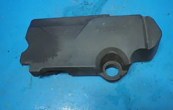 Ford Focus Engine cover (trim) 4T1G6A949AC