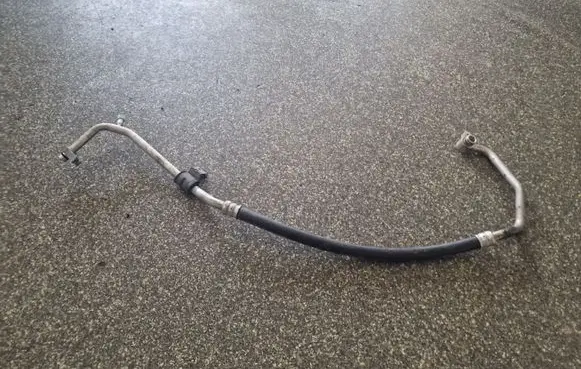 Subaru Forester SH Air conditioning (A/C) pipe/hose
