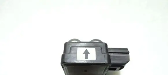 Mitsubishi Pajero Airbag deployment crash/impact sensor MR228392