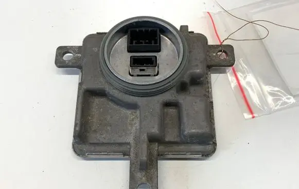 Audi A5 8T 8F Voltage converter/converter module 8K0941597E