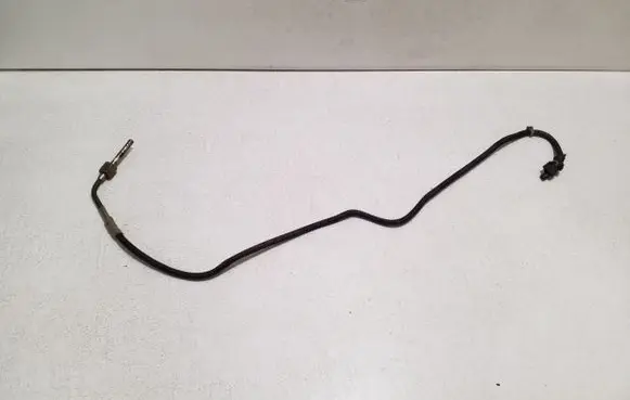 Mercedes-Benz CLS C218 X218 Exhaust gas temperature sensor A0009058501