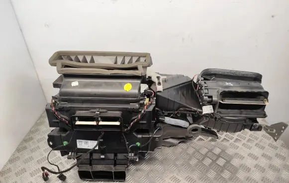 Audi Q5 SQ5 Interior heater climate box assembly 8T1820005S