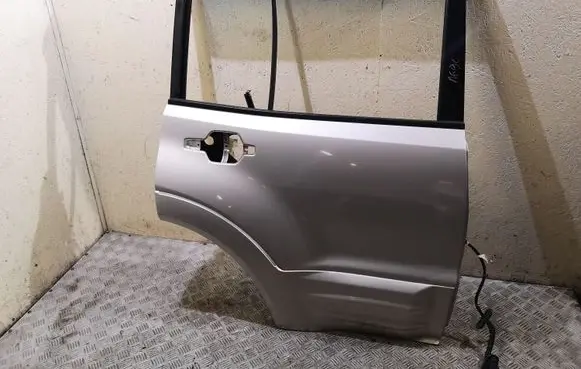 Mitsubishi Pajero Rear door