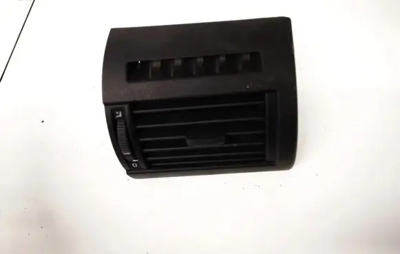 Volkswagen Fox Dash center air vent grill 5z0819704 5z0.819.704