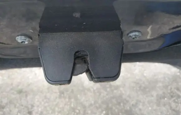 Peugeot 607 Tailgate/trunk/boot lock/catch/latch