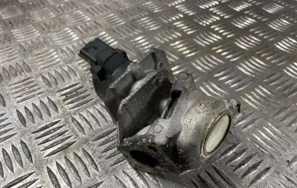 Peugeot 5008 EGR valve 9672880080 V29006980 002502154