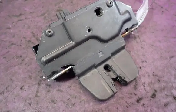 Opel Vectra C Tailgate/trunk/boot lock/catch/latch 