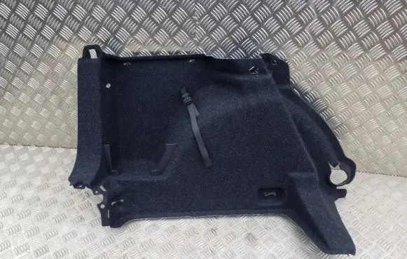 Trunk/boot side trim panel