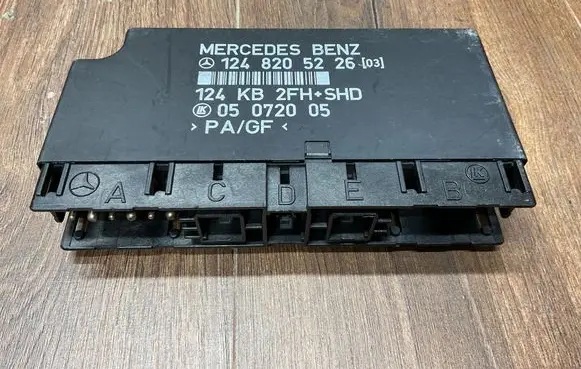 Mercedes-Benz E W124 Door central lock control unit/module 1248205226