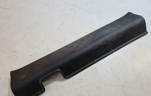 Honda CR-V Front sill trim cover 84251SWAA020M1