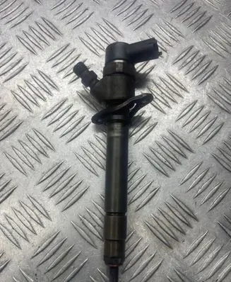 Volvo V70 Fuel injector 8658353 3A1043A