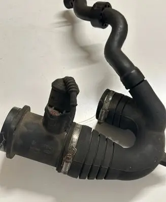 Audi A4 S4 B5 8D Mass air flow meter 028906461 0281002218