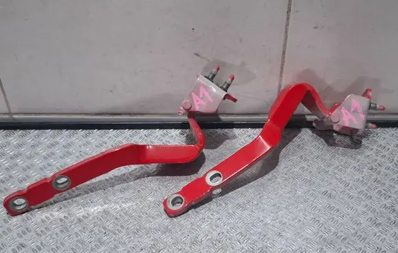 Audi A1 Tailgate/trunk/boot hinge