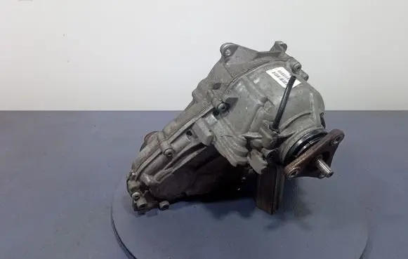 BMW X6 E71 Gearbox transfer box case 7643758