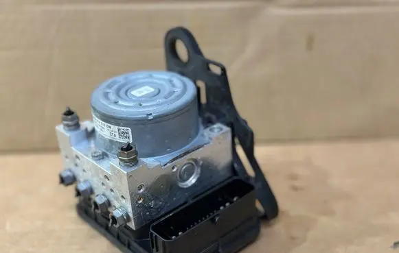 Audi Q3 F3 ABS Pump 5Q0614517DN