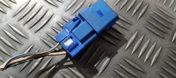 Nissan Terrano Other relay 252309f900