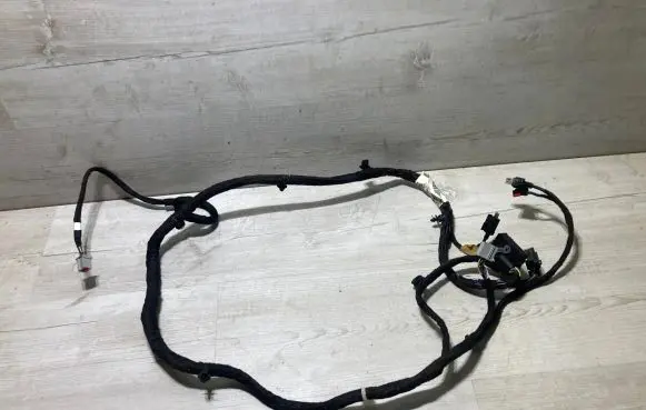 Ford B-MAX Sound system wiring loom AV1T14C575dcd
