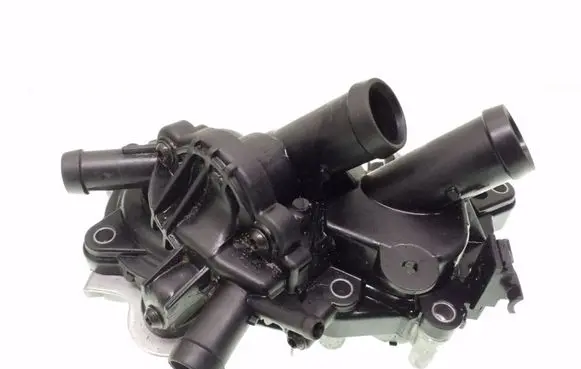 Volkswagen Golf VII Water pump 04E121042A 04E121121E
