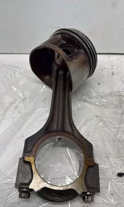 Mercedes-Benz E W124 Piston with connecting rod 1020302620 1030302419 A1020302620