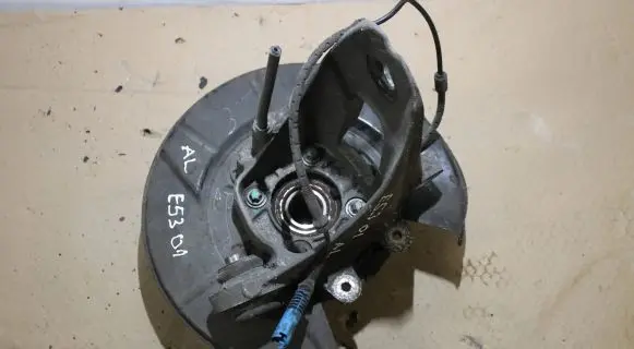 BMW X5 E53 Rear wheel hub spindle/knuckle 