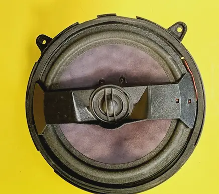 Audi A4 S4 B5 8D Front door speaker 8D9035412B
