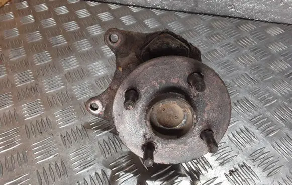 Toyota Corolla E120 E130 Rear wheel hub