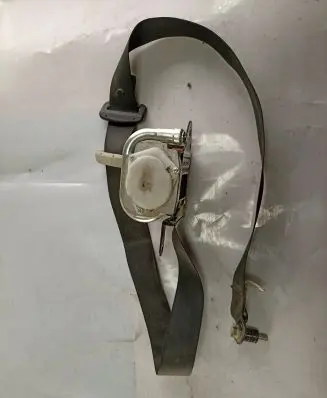Suzuki Grand Vitara II Front seatbelt 8492065J0 L1206