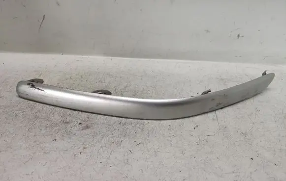 Toyota Avensis T250 Front bumper splitter molding