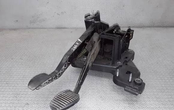 Citroen C5 Pedal assembly 9654751080