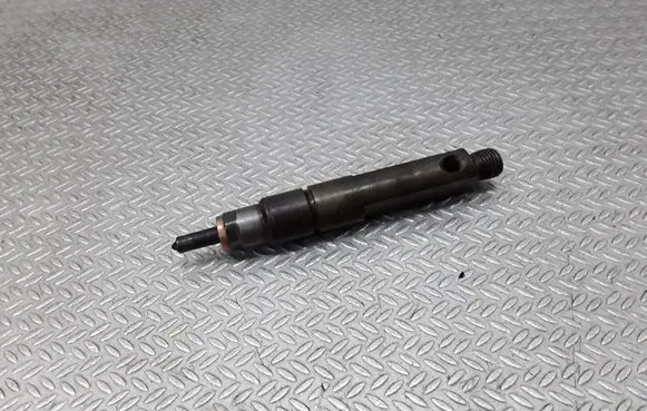 Volvo S40, V40 Fuel injector 0432193753